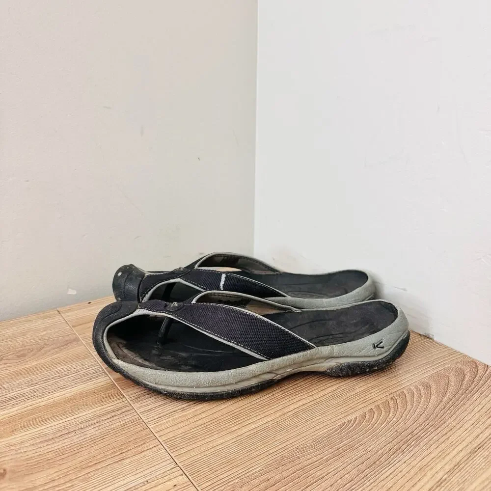 Keen Black Thong Sandals Men’s Size 9